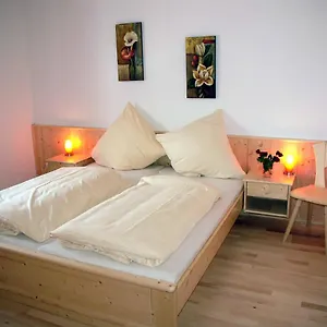 https://gstehaus-weissenbauer-lenggries.com-bavaria.com