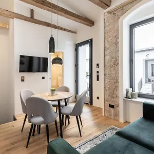 Apartment Coolest In Berlin, Easy Check-in, Close To Center, Stylish & Cozy Maisonette #4, Berlin