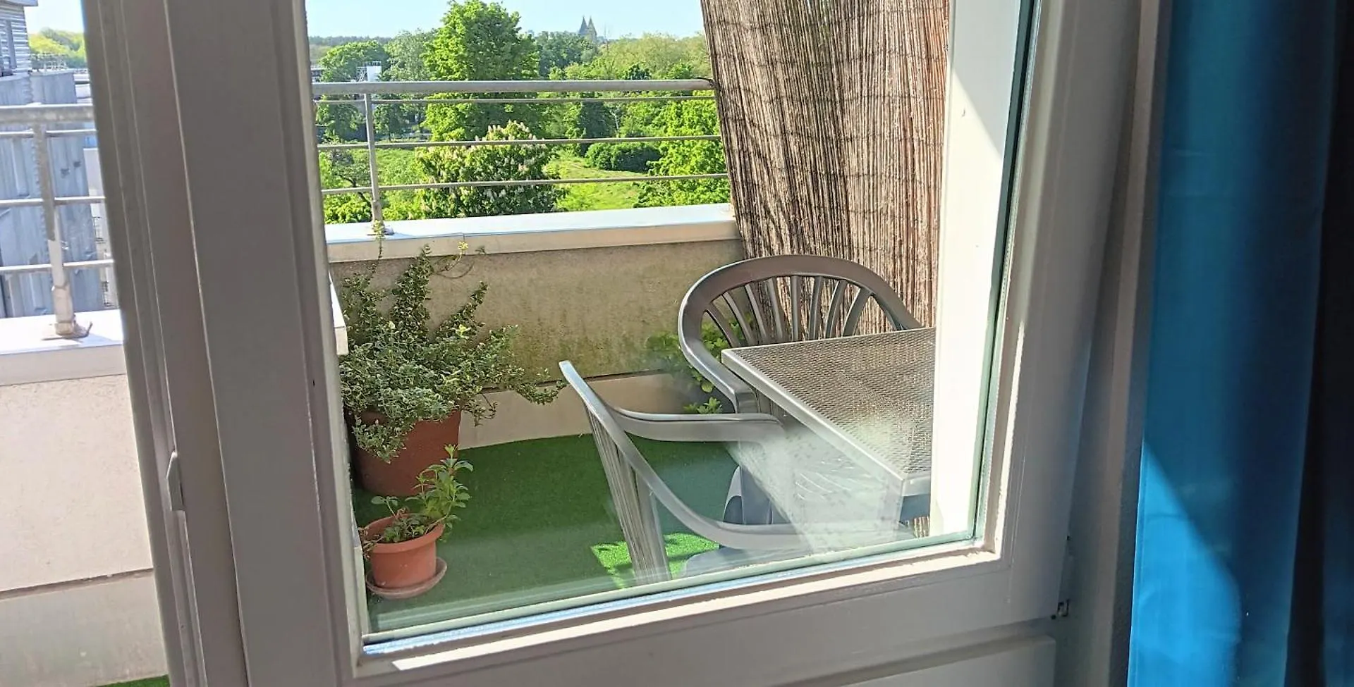 Zimmer zentral in Berlin 0*,